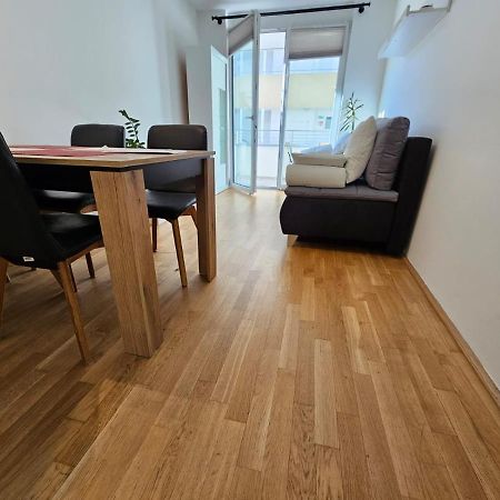 Stylish Apartment In Innsbruck + 1 Parking Spot Bagian luar foto