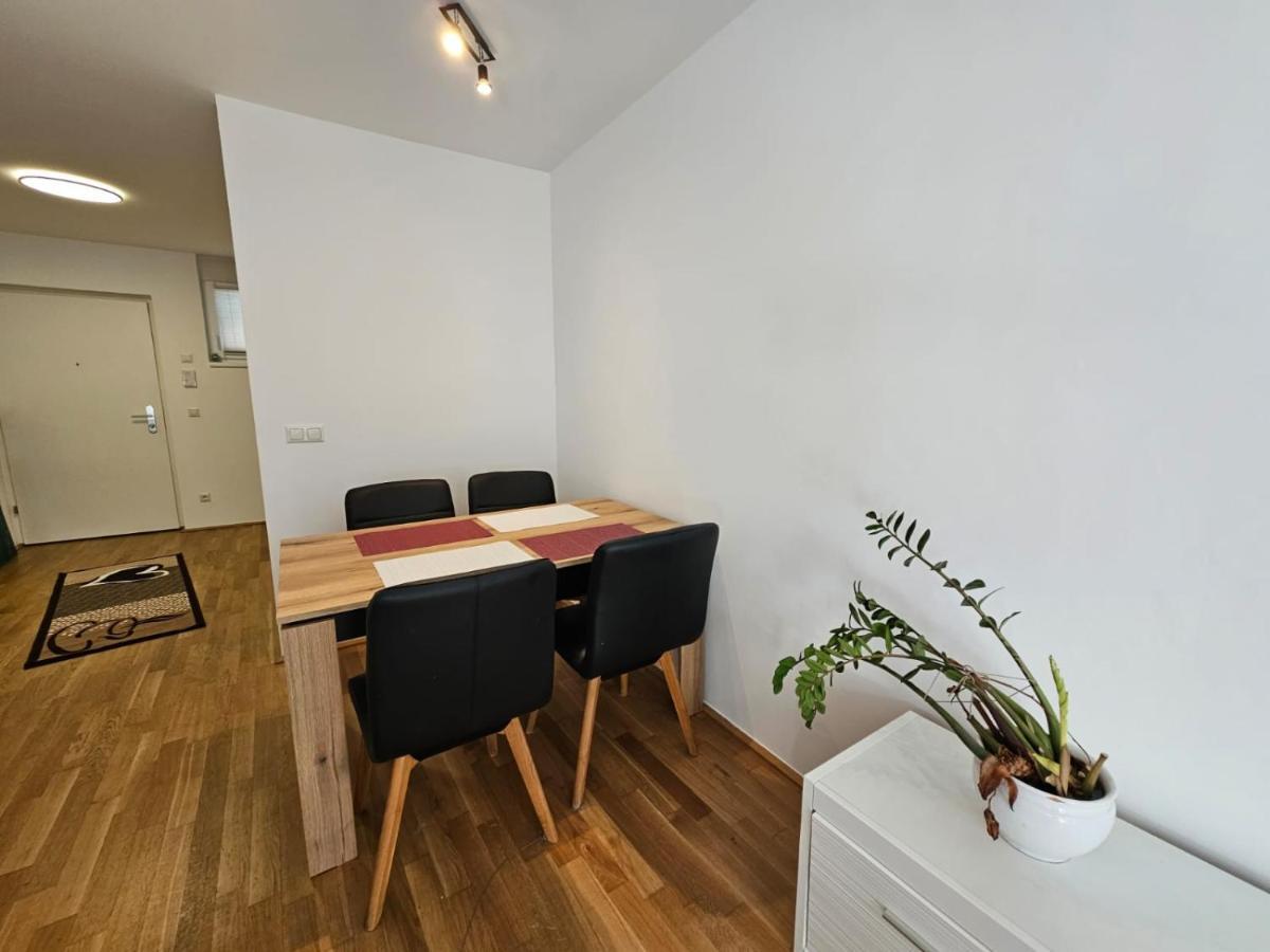 Stylish Apartment In Innsbruck + 1 Parking Spot Bagian luar foto