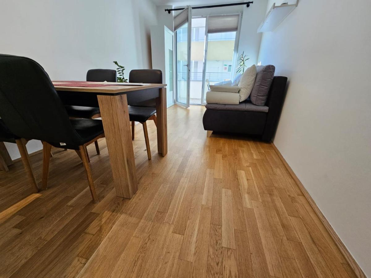 Stylish Apartment In Innsbruck + 1 Parking Spot Bagian luar foto